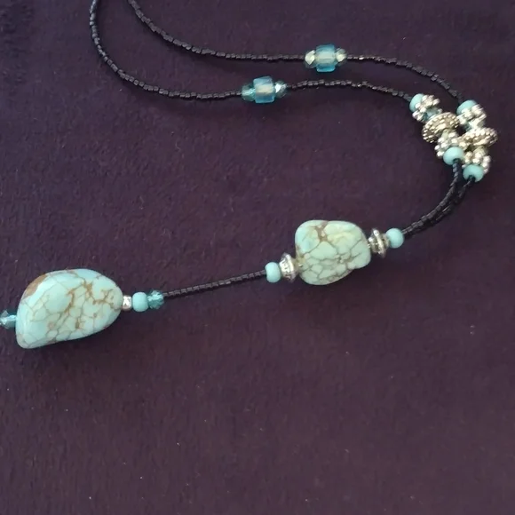 Elegant Black and Turquoise Necklace - Picture 3 of 9